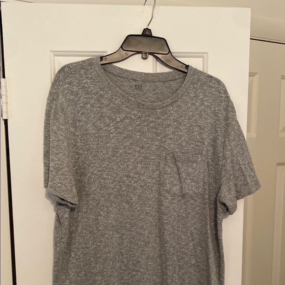 GAP Large Men's Grey T-Shirt